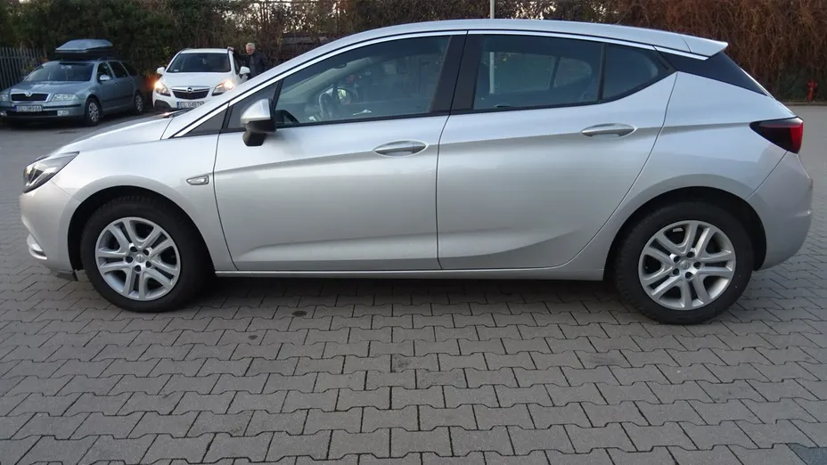 OPEL Astra -