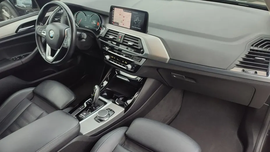 BMW X3 -