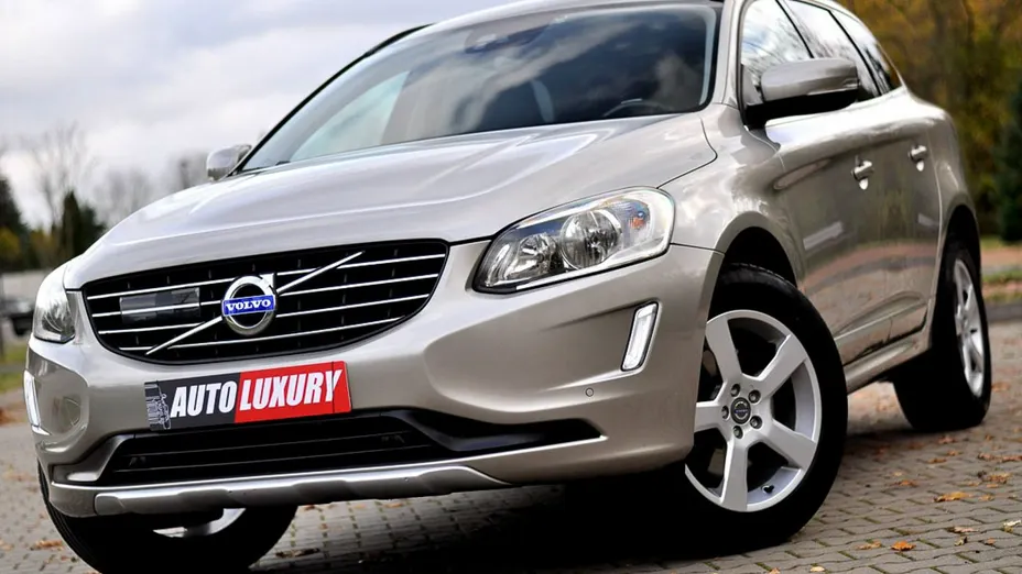 VOLVO XC60 -