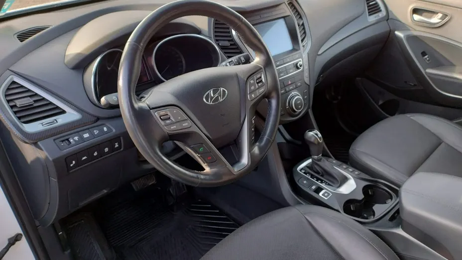 HYUNDAI Santa Fe -