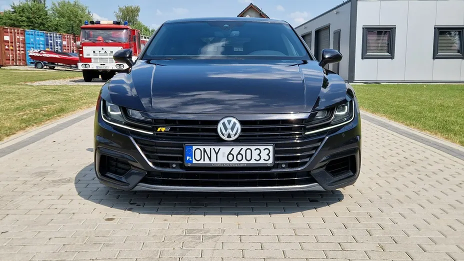 VOLKSWAGEN Arteon -