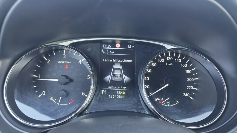 NISSAN X-Trail -