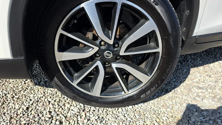 NISSAN X-Trail -