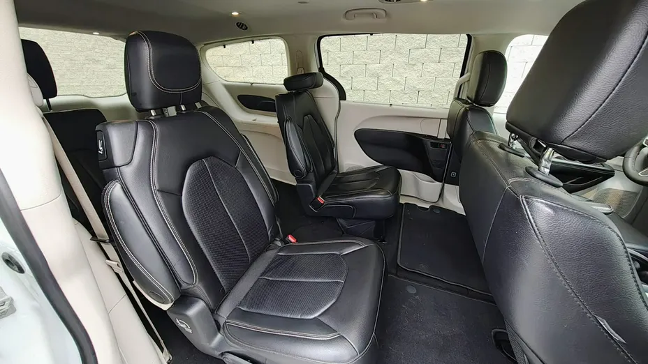 CHRYSLER Pacifica -