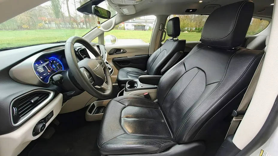 CHRYSLER Pacifica -