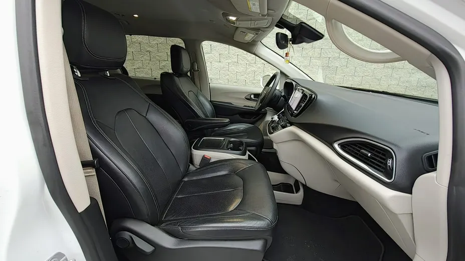 CHRYSLER Pacifica -