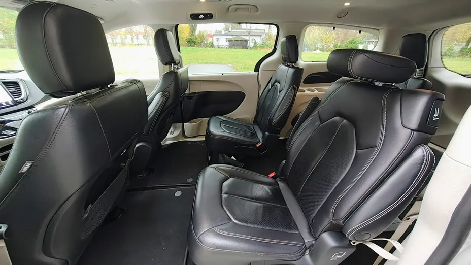 CHRYSLER Pacifica -
