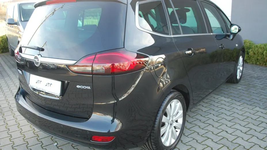 OPEL Zafira -