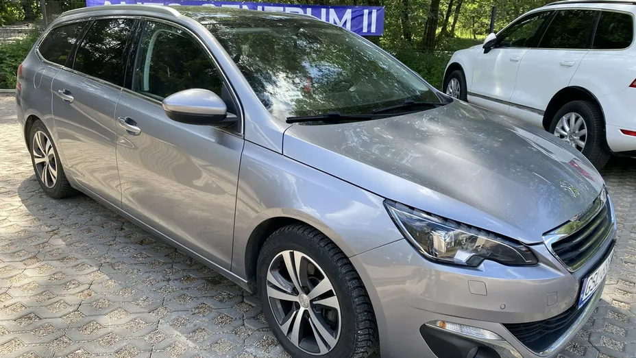 PEUGEOT 308 -