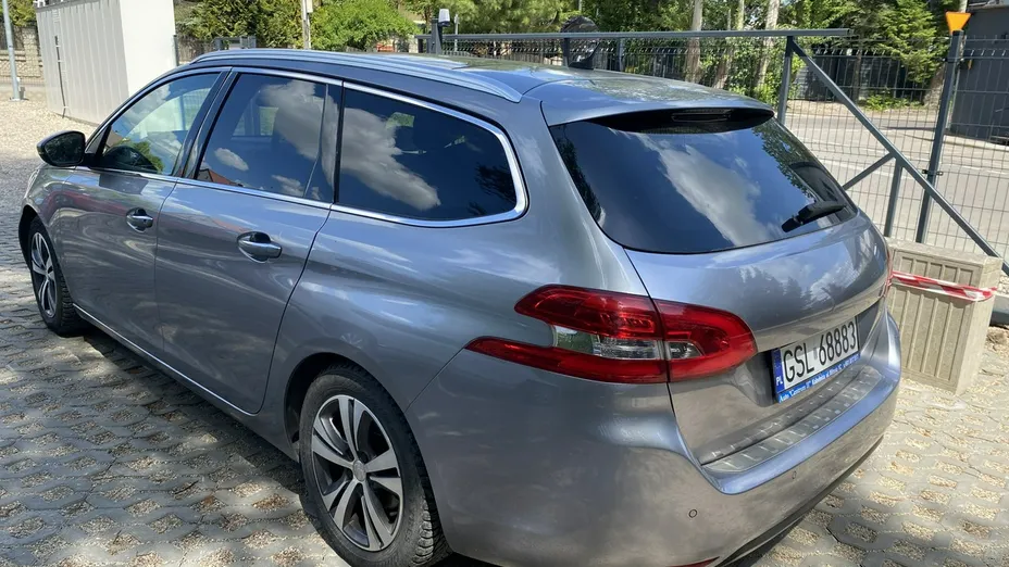 PEUGEOT 308 -