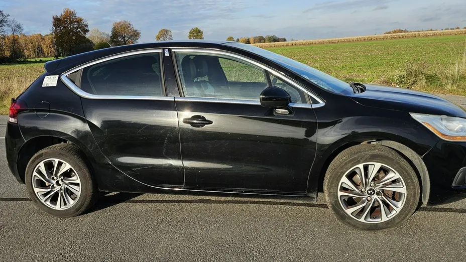 CITROEN DS4 -