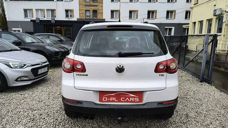 VOLKSWAGEN Tiguan -