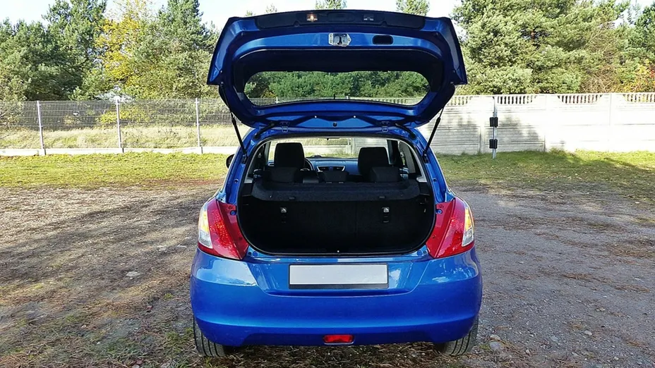 SUZUKI Swift -