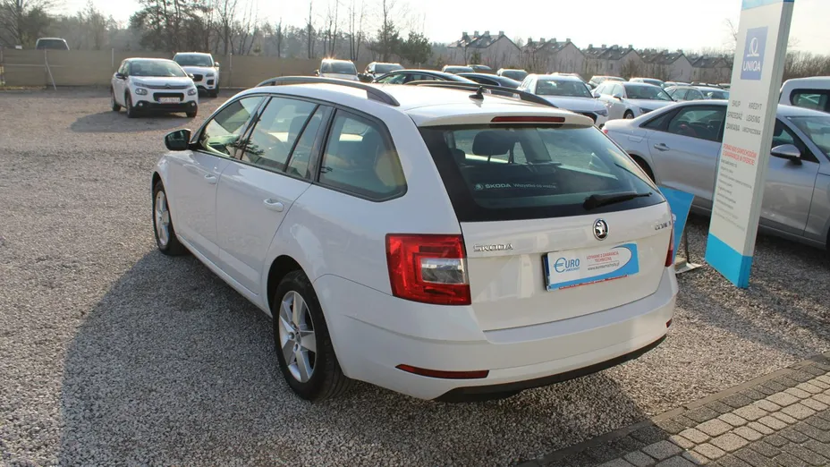 SKODA Octavia -