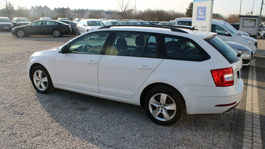 SKODA Octavia -