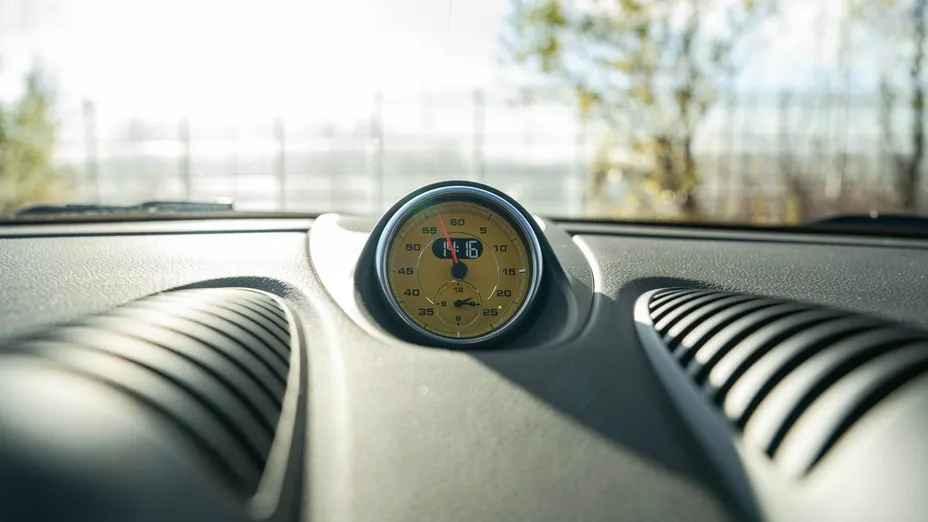 PORSCHE 718 -