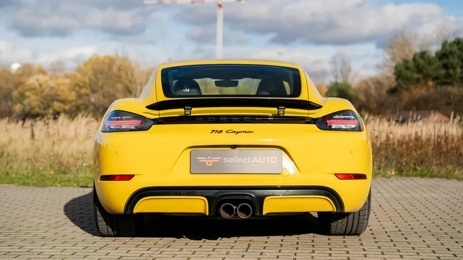 PORSCHE 718 -