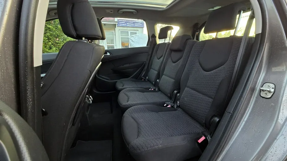 PEUGEOT 308 -