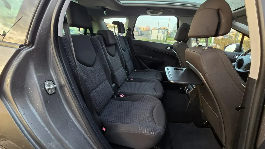 PEUGEOT 308 -