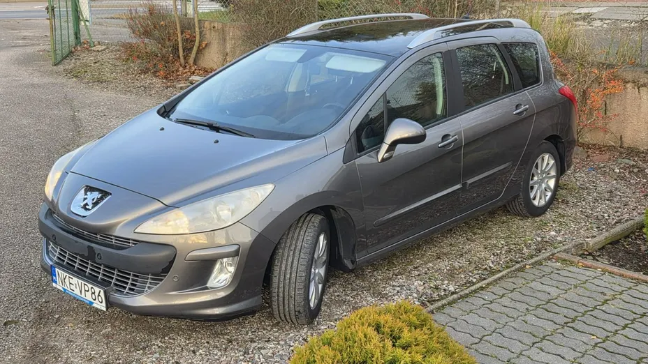 PEUGEOT 308 -