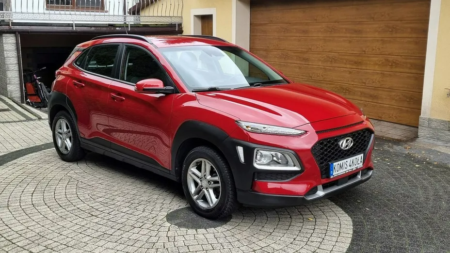 HYUNDAI Kona -