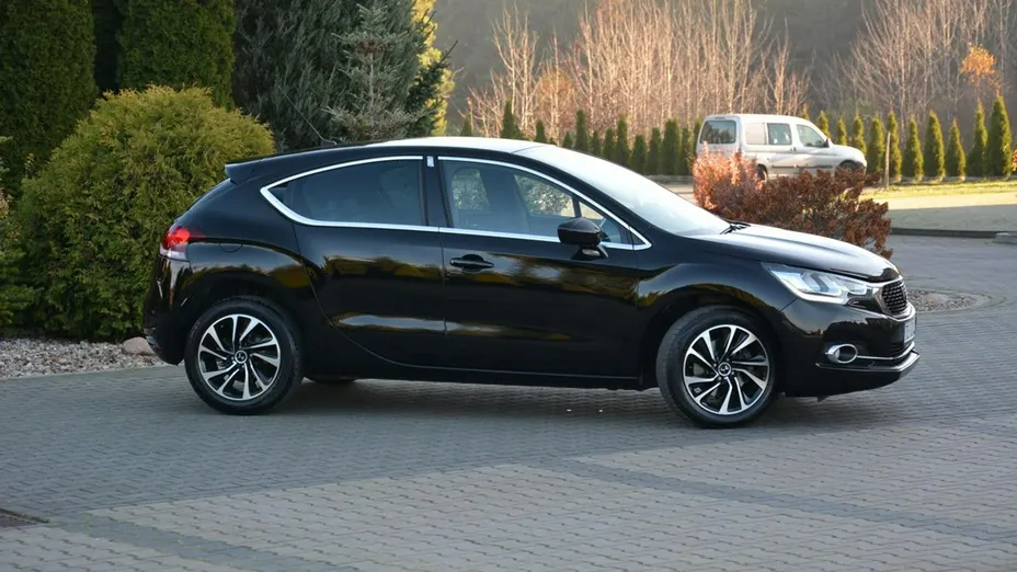 CITROEN DS4 -