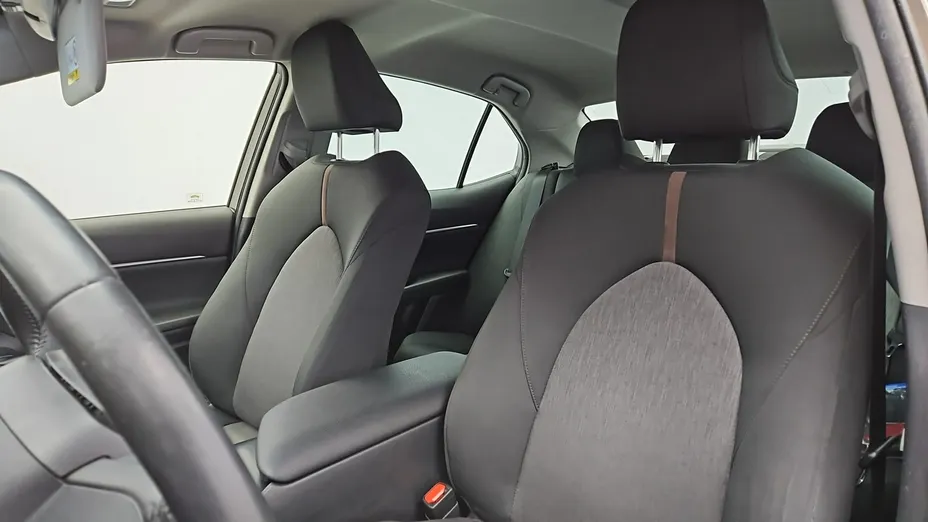 TOYOTA Camry -