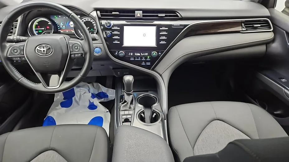 TOYOTA Camry -
