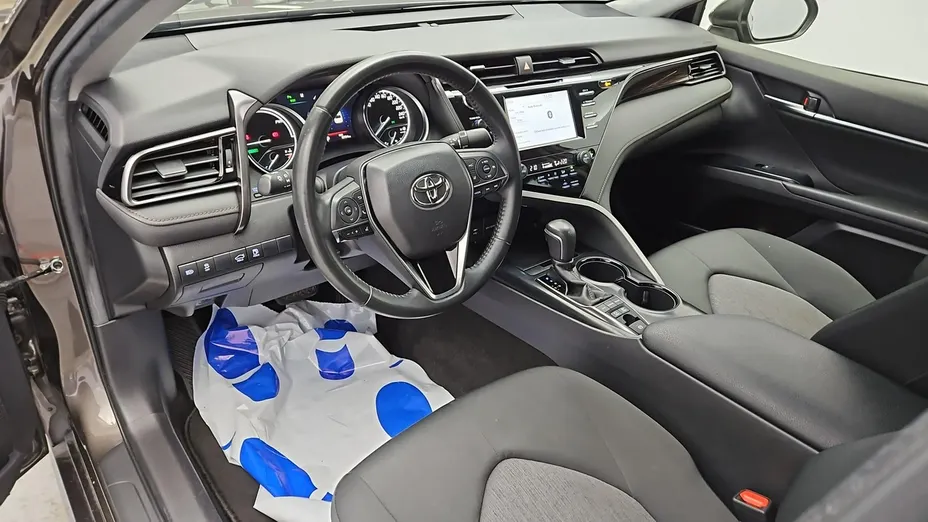 TOYOTA Camry -