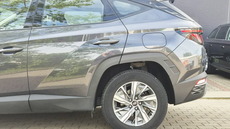 HYUNDAI Tucson -