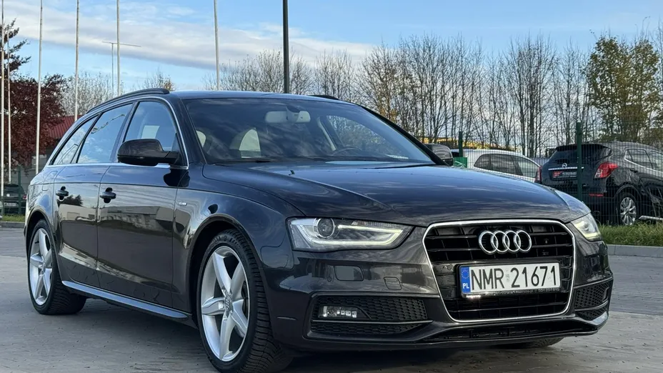 AUDI A4 -