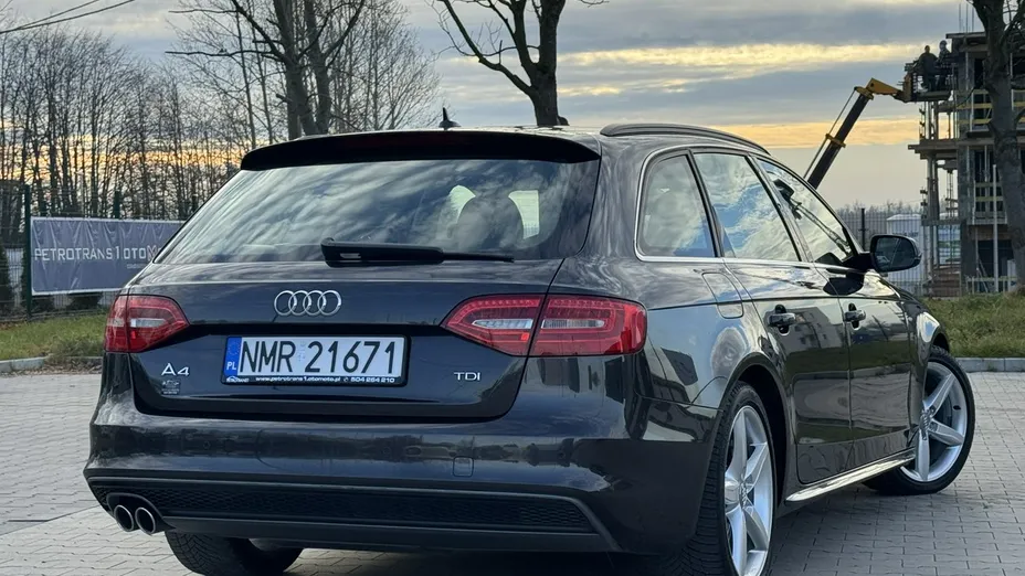AUDI A4 -