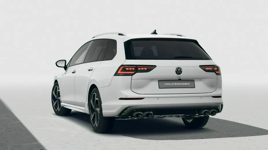 VOLKSWAGEN Golf -