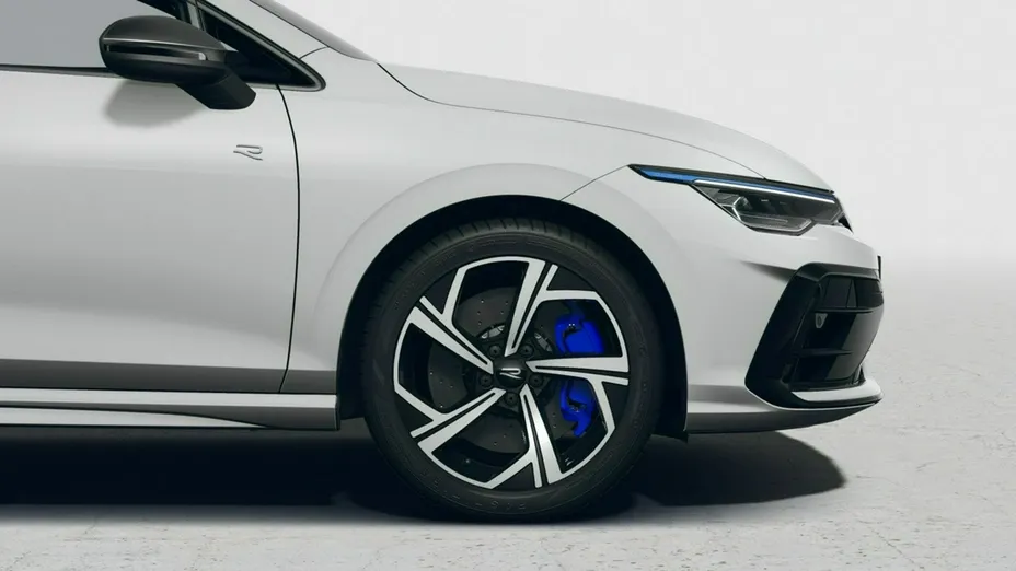 VOLKSWAGEN Golf -