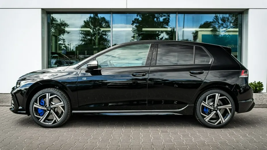 VOLKSWAGEN Golf -