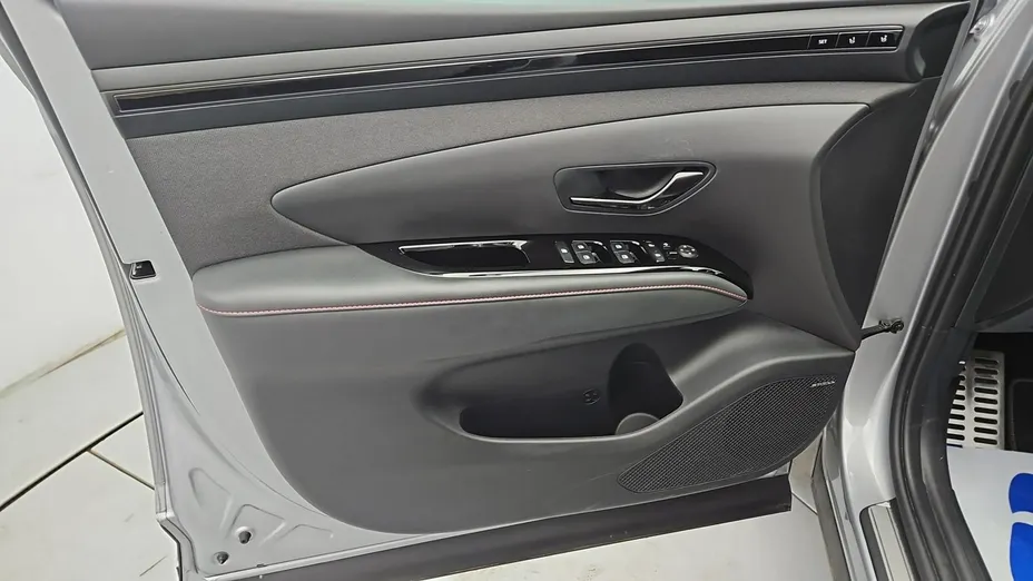 HYUNDAI Tucson -
