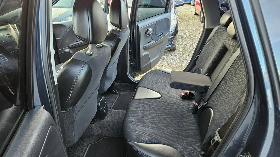 NISSAN Note -