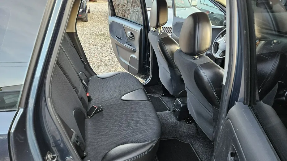 NISSAN Note -