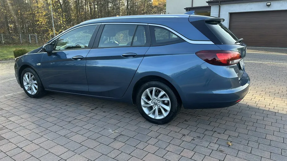 OPEL Astra -