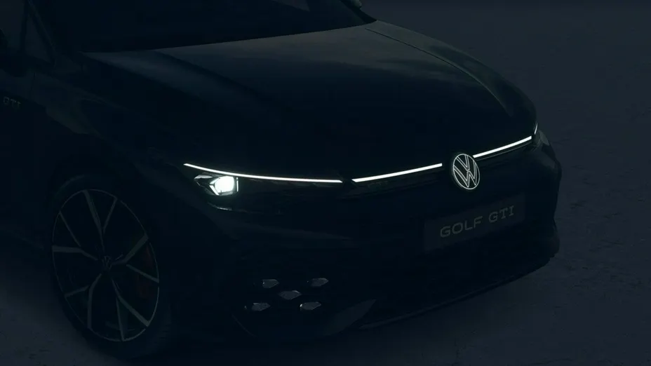 VOLKSWAGEN Golf -