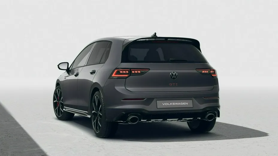 VOLKSWAGEN Golf -