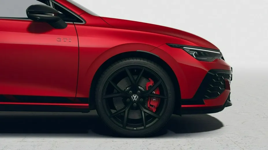VOLKSWAGEN Golf -