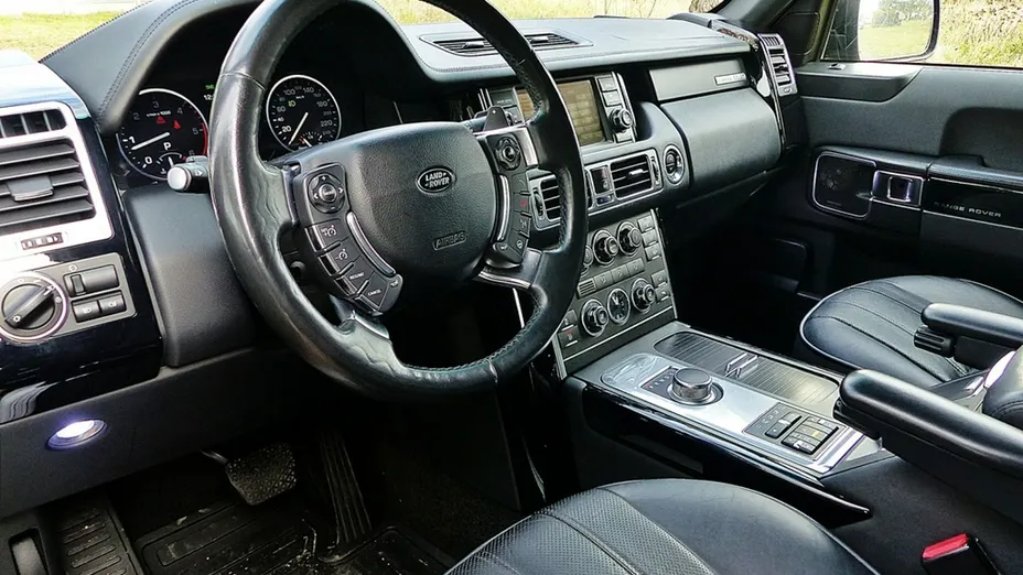 LAND ROVER Range Rover -