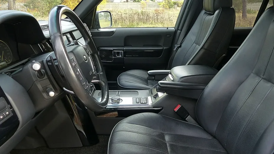 LAND ROVER Range Rover -