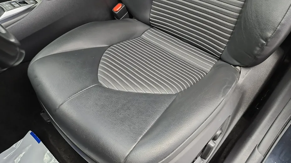 TOYOTA Camry -