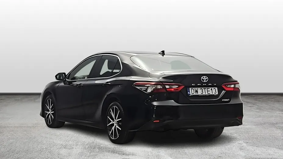 TOYOTA Camry -