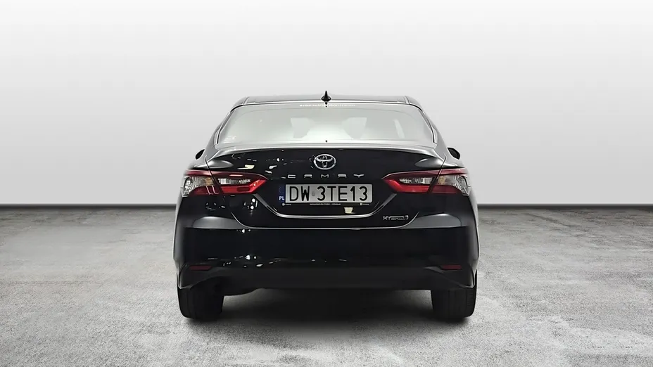 TOYOTA Camry -