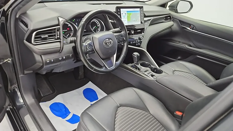 TOYOTA Camry -
