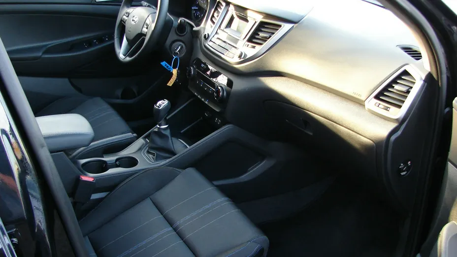 HYUNDAI Tucson -
