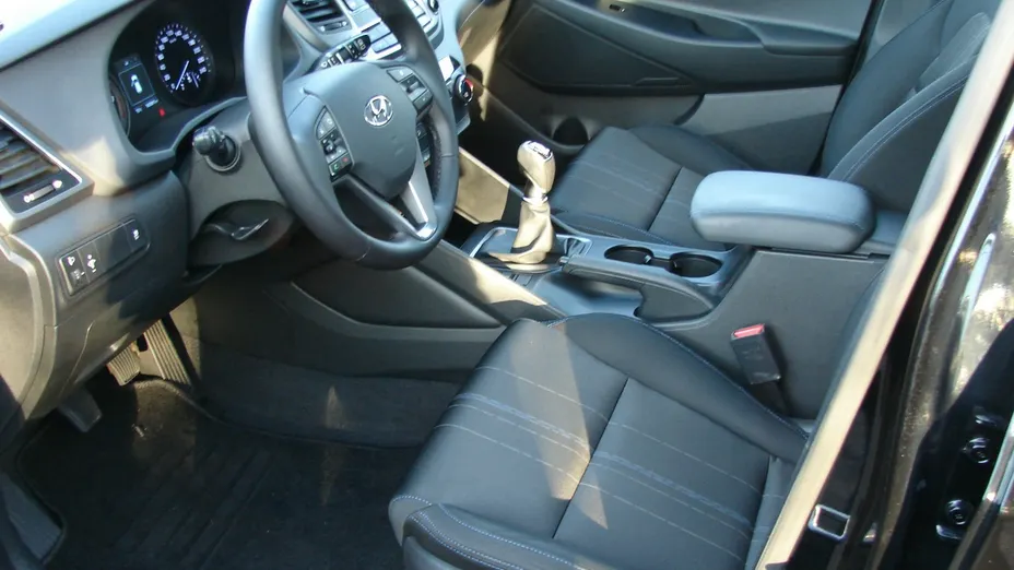 HYUNDAI Tucson -